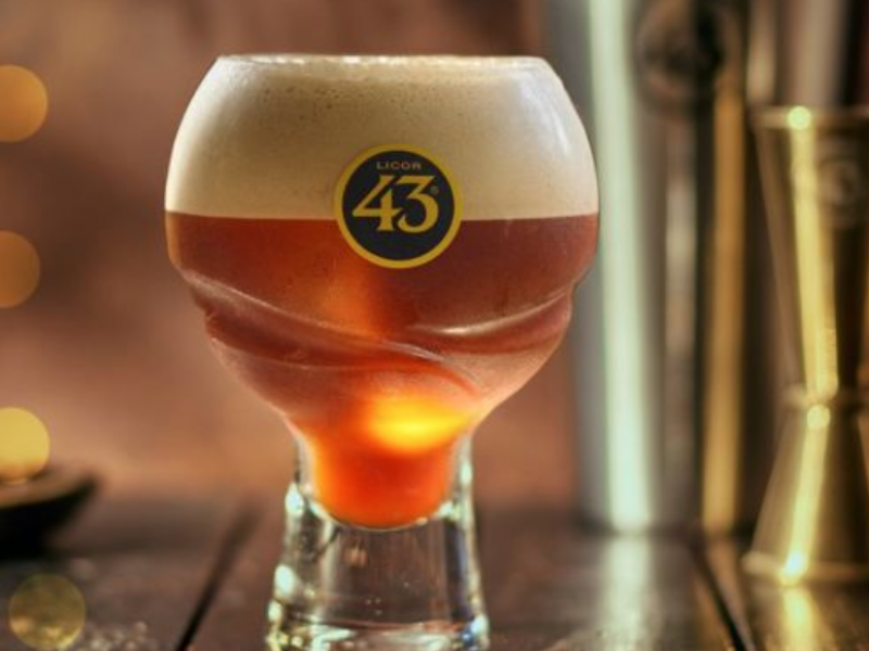 ZONAMACO - Barra Licor 43